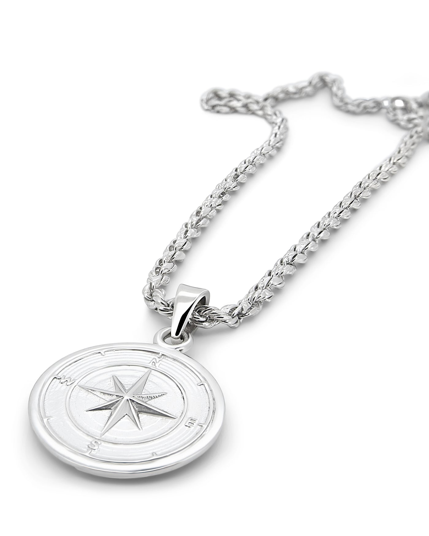 Men's Compass Pendant in 925 sterling silver — detail view